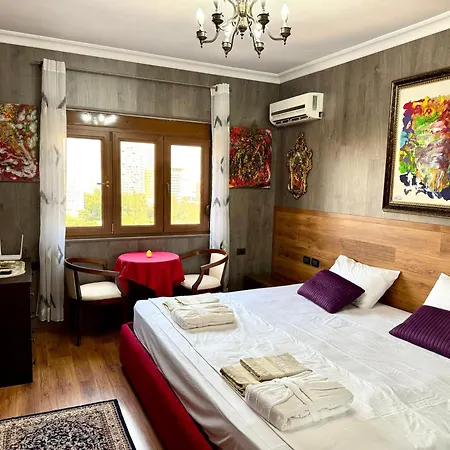 Gallery & Art Center Apartment