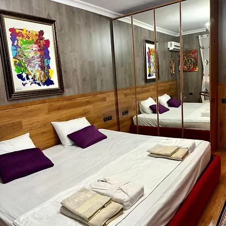 Gallery & Art Center Apartment Tirana