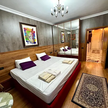 Gallery & Art Center Apartment